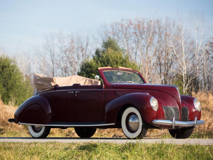  Lincoln Zephyr Convertible Sedan 1938 года  (фото 1 из 46)